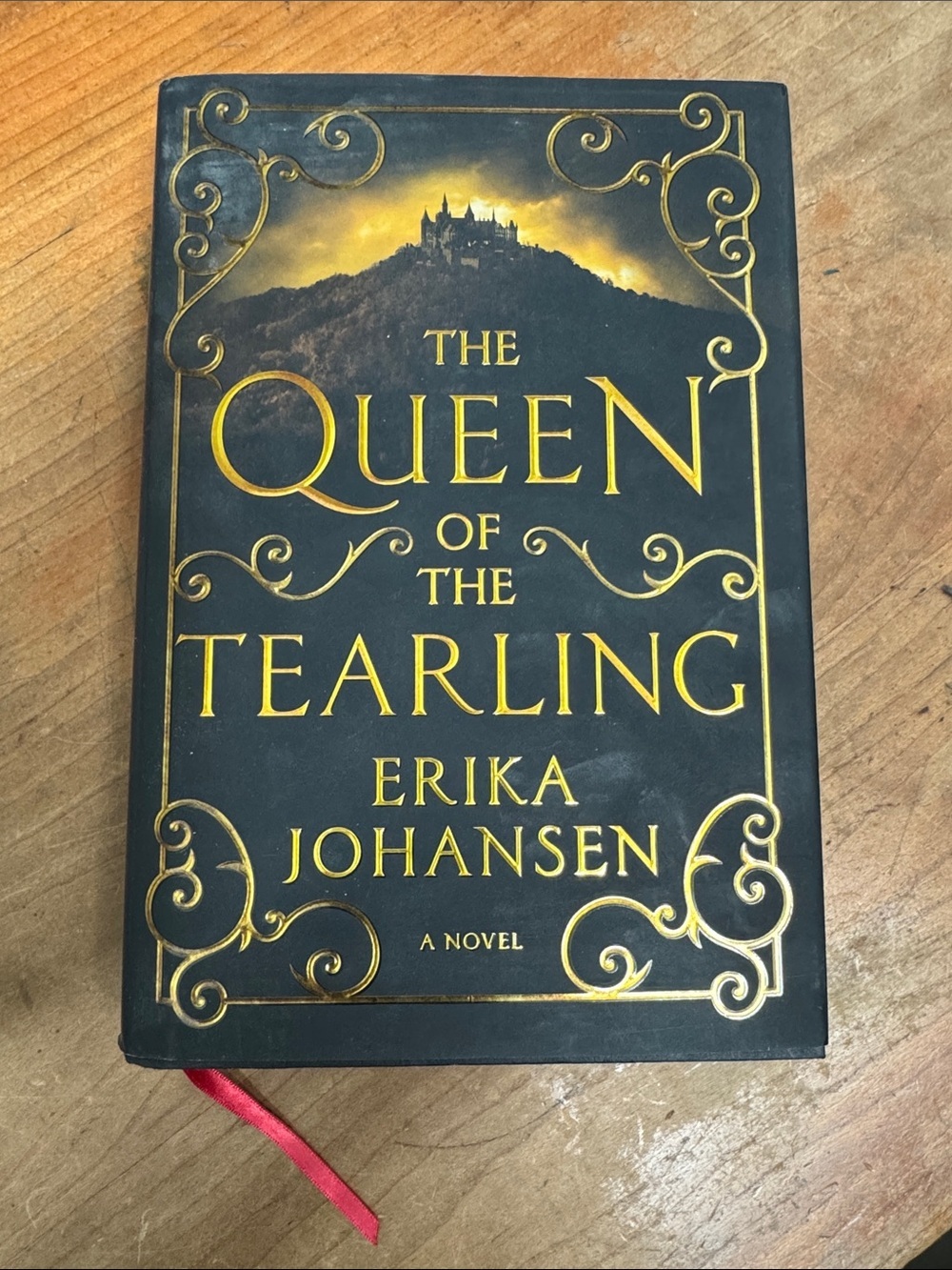 Erika Johansen the Queen of the Tearling – novel – hardcover Book